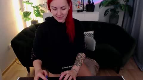 arri_ella online show from 11.24.25