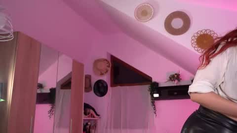 Amalia online show from 09.14.25