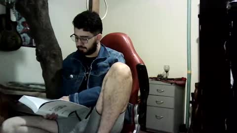 Snapshot of artorias_4 chatting on 12.20.24 artorias 4 online show from 12.20.24