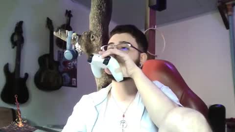 Snapshot of artorias_4 chatting on 12.20.24 artorias 4 online show from 12.20.24