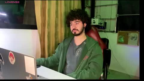 Snapshot of artorias_4 chatting on 10.24.25 artorias 4 online show from 10.24.25