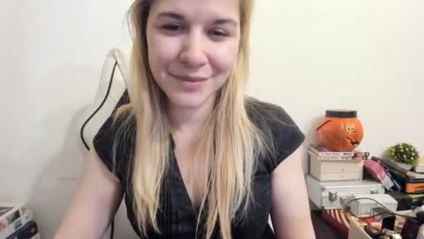 MIA online show from 02.05.25