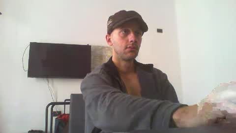 Snapshot of artur833 chatting on 10.26.25 artur833 online show from 10.26.25