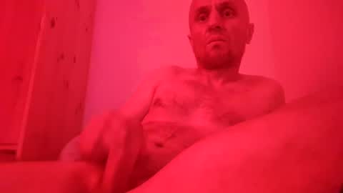 Snapshot of arturleczna chatting on 01.14.25 relaxxxxxx online show from 01.14.25