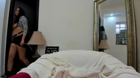 Snapshot of arya_lexa chatting on 02.18.25 Arya online show from 02.18.25