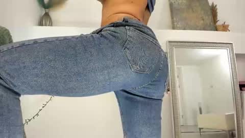 Snapshot of arya_lexa chatting on 10.16.25 Arya online show from 10.16.25