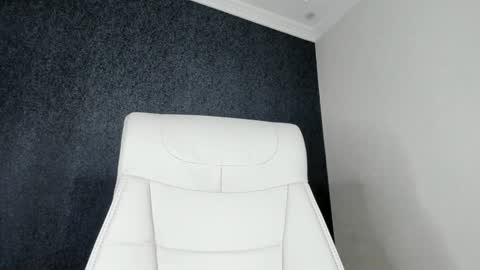 Snapshot of asami_san chatting on 01.19.25 Asami online show from 01.19.25