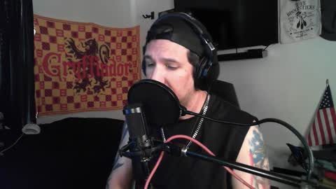 Snapshot of asanator101 chatting on 10.16.25 devilPup75 online show from 10.16.25