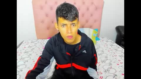 Snapshot of asbeell_grigory chatting on 09.25.25 asbeell grigory online show from 09.25.25