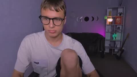 ash_raven_ online show from 10.16.25