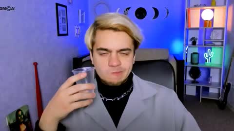 ash_raven_ online show from 11.11.25