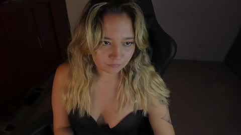 ash_smith1 online show from 01.15.25