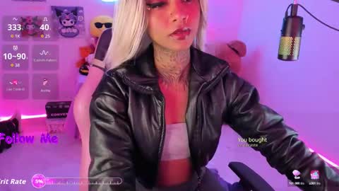 Snapshot of ashanti_sweet chatting on 09.20.25 AshantiINDEPENDENT MODEL online show from 09.20.25