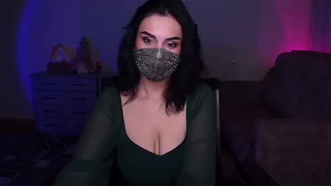 Snapshot of ashley__cooper__ chatting on 12.20.24 Yasmina online show from 12.20.24