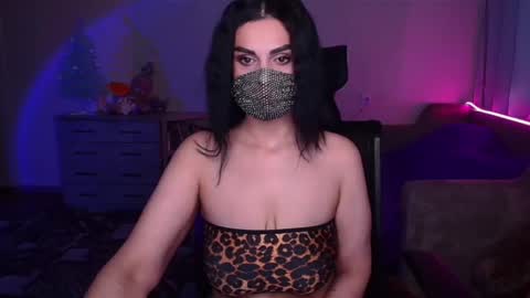Snapshot of ashley__cooper__ chatting on 01.15.25 Yasmina online show from 01.15.25