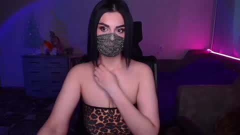 Snapshot of ashley__cooper__ chatting on 01.19.25 Yasmina online show from 01.19.25
