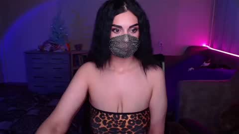 Snapshot of ashley__cooper__ chatting on 01.29.25 Yasmina online show from 01.29.25