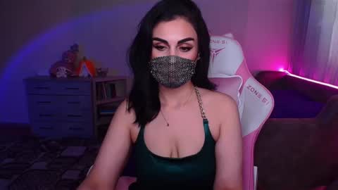 Snapshot of ashley__cooper__ chatting on 03.08.25 Yasmina online show from 03.08.25