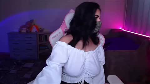 Snapshot of ashley__cooper__ chatting on 03.11.25 Yasmina online show from 03.11.25