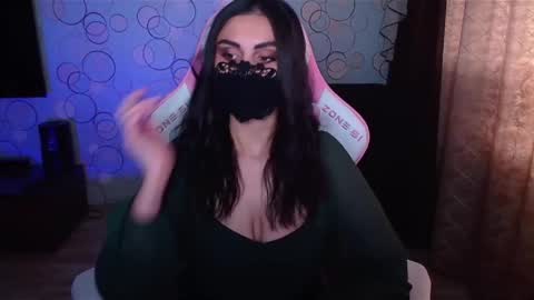 Snapshot of ashley__cooper__ chatting on 10.18.25 Yasmina online show from 10.18.25