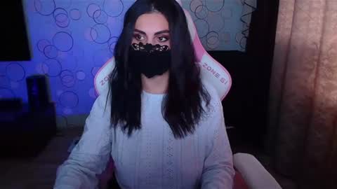 Snapshot of ashley__cooper__ chatting on 10.19.25 Yasmina online show from 10.19.25