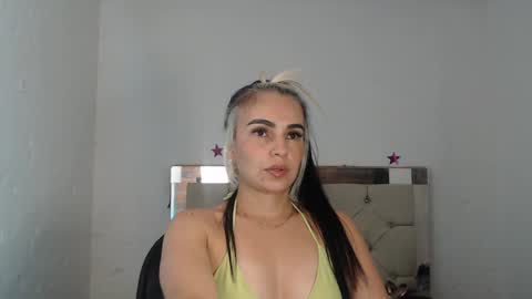 Snapshot of ashley__tylor chatting on 01.15.25 ashley__tylor online show from 01.15.25
