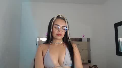 Snapshot of ashley__tylor chatting on 01.30.25 ashley__tylor online show from 01.30.25