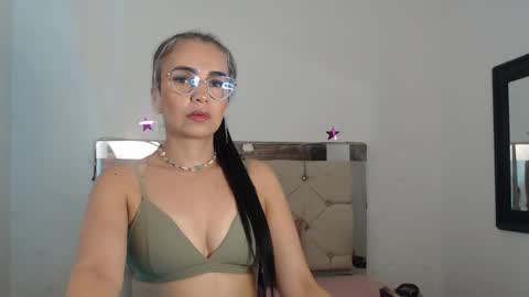 Snapshot of ashley__tylor chatting on 01.30.25 ashley__tylor online show from 01.30.25