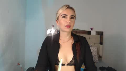 Snapshot of ashley__tylor chatting on 03.12.25 ashley__tylor online show from 03.12.25