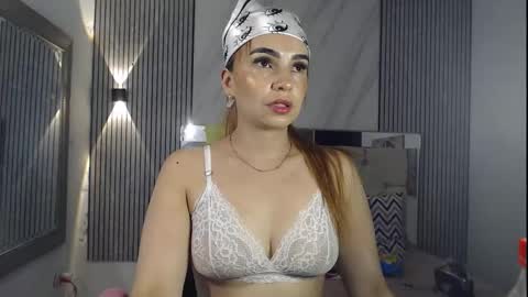 Snapshot of ashley__tylor chatting on 09.11.25 ashley__tylor online show from 09.11.25