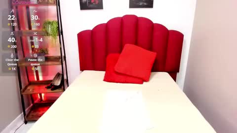 Snapshot of ashleyrobert_ chatting on 02.20.25 ashleyrobert_ online show from 02.20.25