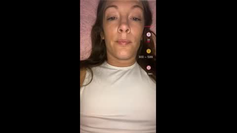 Snapshot of ashleyshyne69 chatting on 09.27.25 Ashley online show from 09.27.25