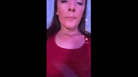 Snapshot of ashleyshyne69 chatting on 10.30.25 Ashley online show from 10.30.25