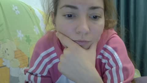 Snapshot of ashleyspice chatting on 10.12.25 Ashley online show from 10.12.25