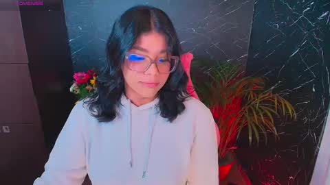 Snapshot of ashleyy18__ chatting on 10.25.25 Ashleyy18 online show from 10.25.25