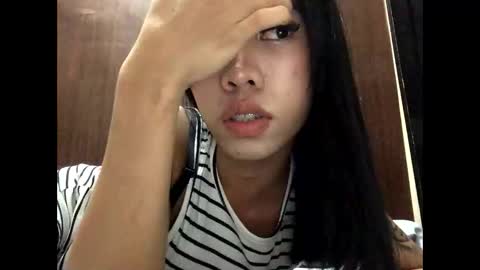 Snapshot of asian_aki chatting on 10.06.25 Marj online show from 10.06.25