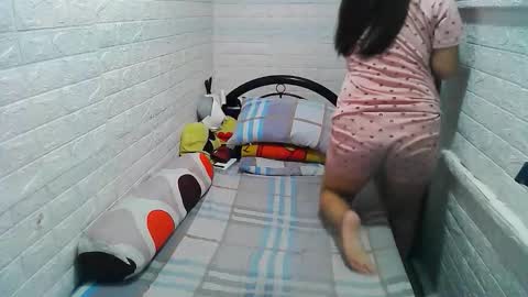 Snapshot of asian_sexydimples chatting on 09.18.25 Trixie online show from 09.18.25