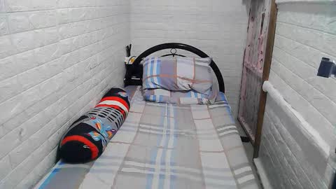 Snapshot of asian_sexydimples chatting on 10.17.25 Trixie online show from 10.17.25