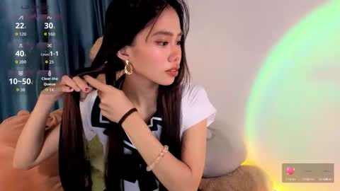 Snapshot of asianbabecandy chatting on 09.21.25 candy online show from 09.21.25