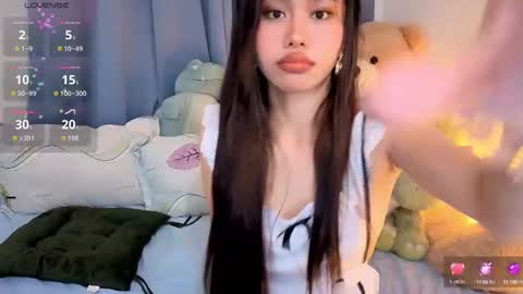 Snapshot of asianbabecandy chatting on 10.12.25 candy online show from 10.12.25