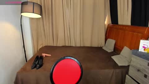 Snapshot of asianprettypetite chatting on 12.26.24 CHESKA online show from 12.26.24