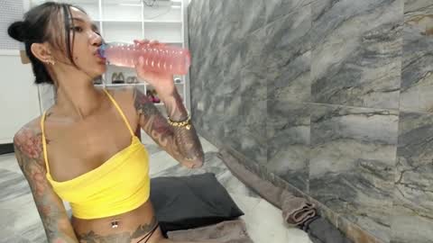 Snapshot of asianqueen93 chatting on 12.02.24 Jeje special online show from 12.02.24