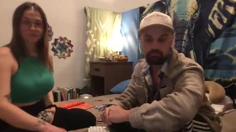 Snapshot of aspenandlink chatting on 10.26.25 aspenandlink online show from 10.26.25