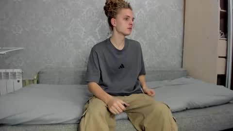 Snapshot of asphalt_surfer chatting on 09.09.25 asphalt surfer online show from 09.09.25