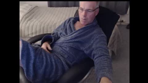 Snapshot of astrajman chatting on 10.09.25 horny older online show from 10.09.25