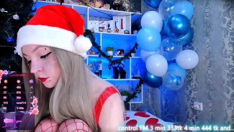 Snapshot of asya_sweet_ chatting on 12.21.24 Anastasia online show from 12.21.24