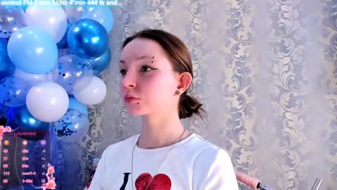 Snapshot of asya_sweet_ chatting on 12.21.24 Anastasia online show from 12.21.24