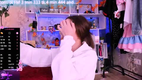 Snapshot of asya_sweet_ chatting on 09.28.25 Anastasia online show from 09.28.25
