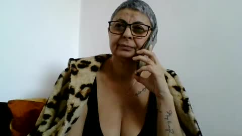 Snapshot of atikaarea chatting on 02.12.25 atikaarea online show from 02.12.25