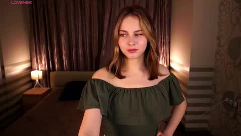 Jolyn online show from 10.20.25